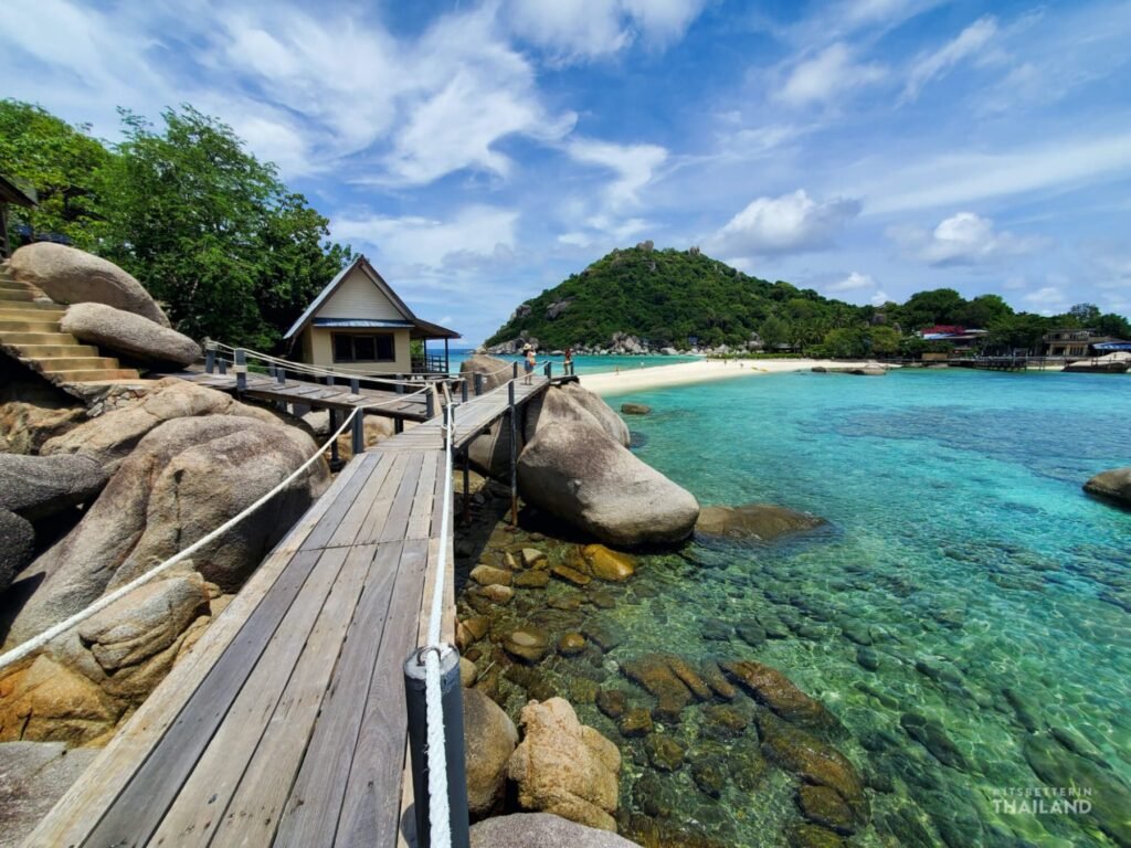 Koh Nang Yuan: How to visit the iconic Koh Tao beach viewpoint