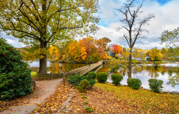 Good Travel Places in October