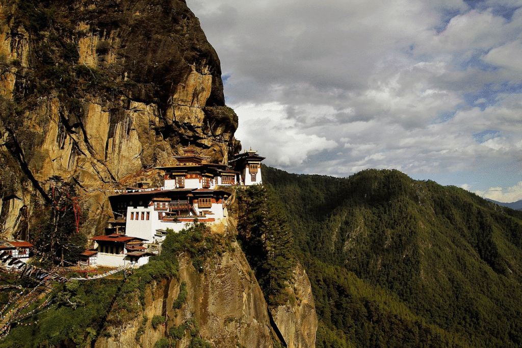 Good Travel Places in October